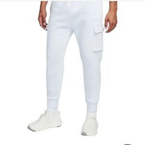 Nike Sportswear Club Fleece Cargo Jogger Sweatpants, Men’s Small, Football Grey